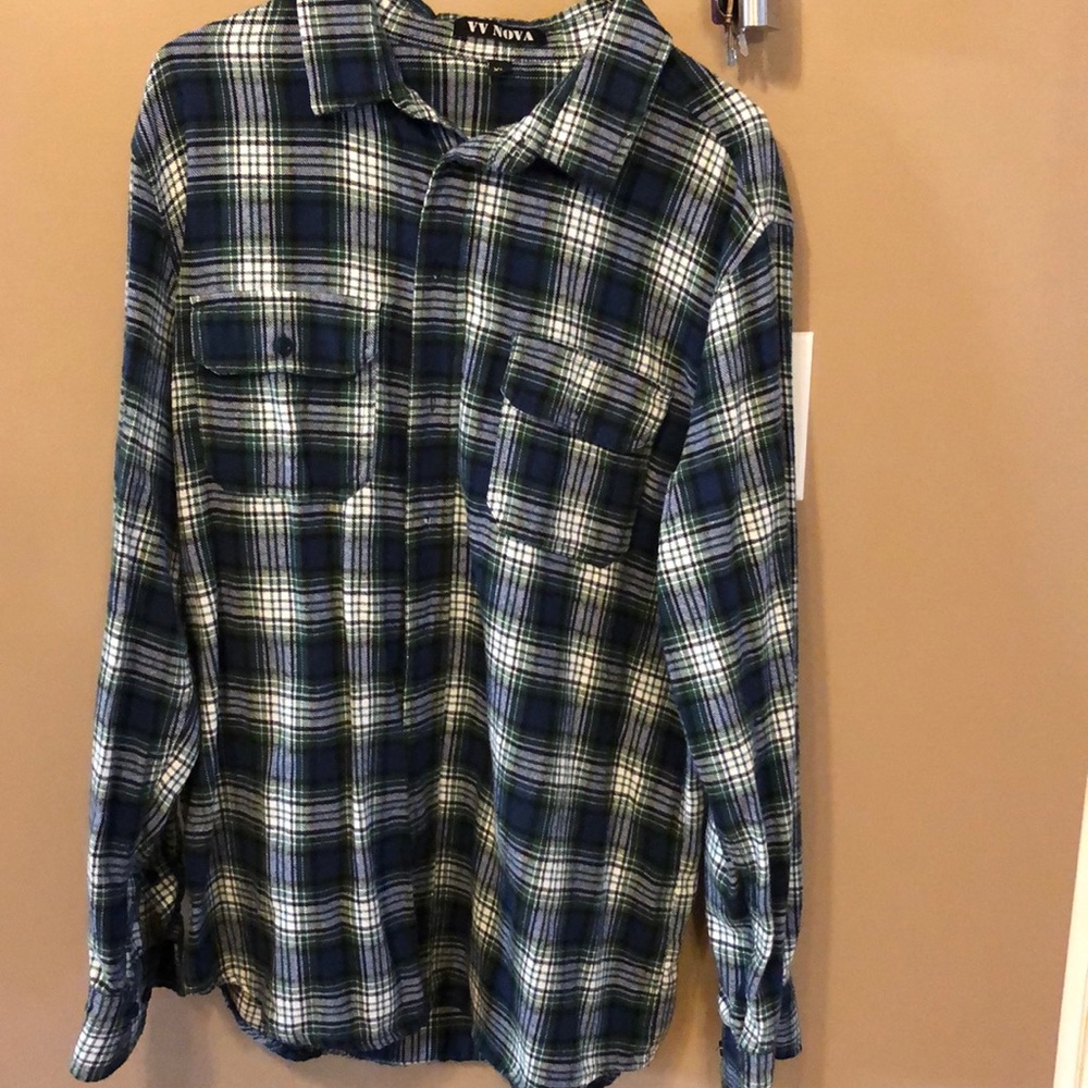 Men’s XL long sleeve button up flannel shirt